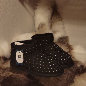 EMU Australia Yilpi Black Boots With Black Shearling Lining